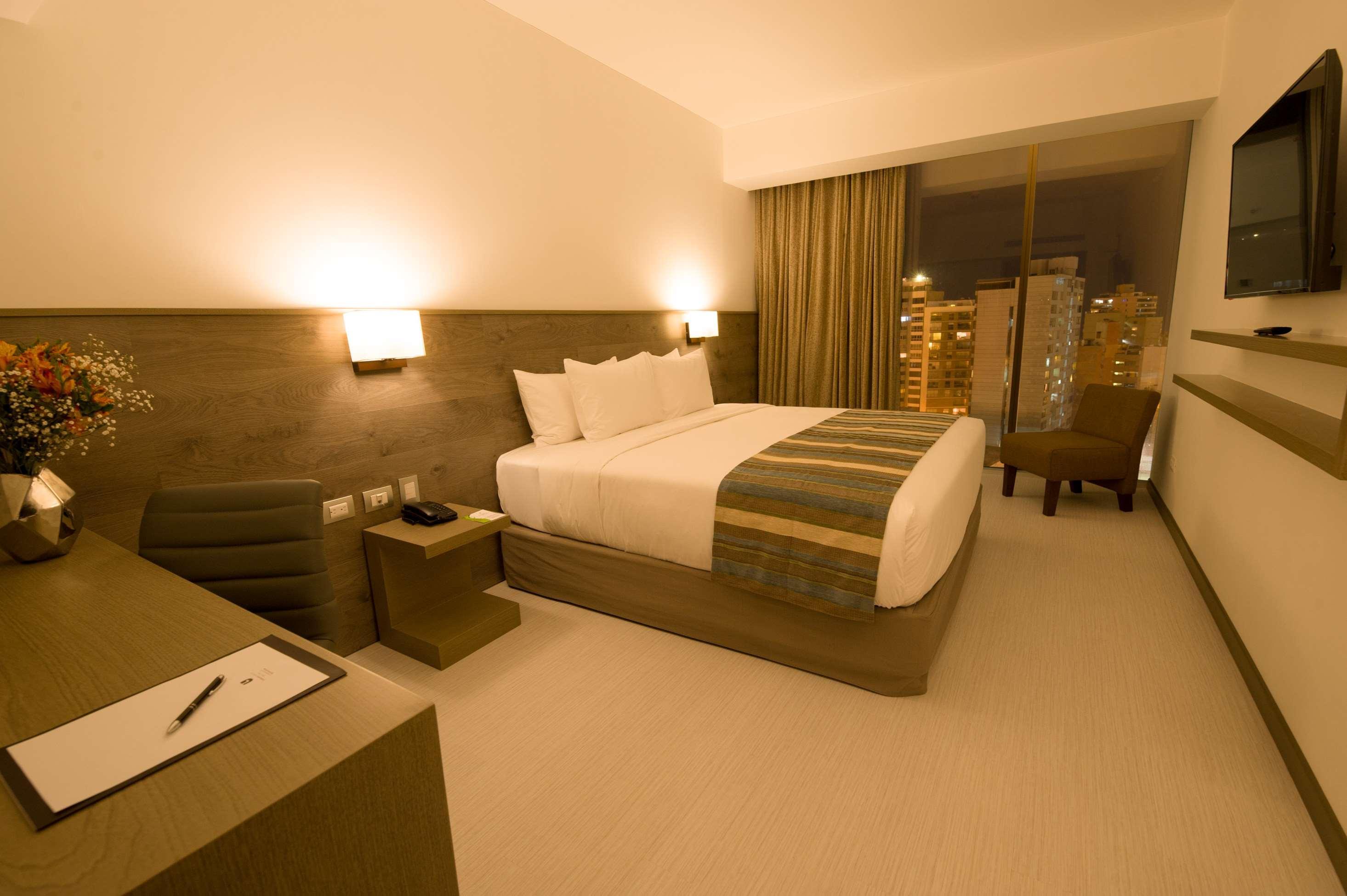 Best Western Posada Royale Hotel & Suites Simi Valley Exterior photo